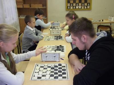 Школьники Шиловского района вновь соревновались на турнире по русским шашкам
